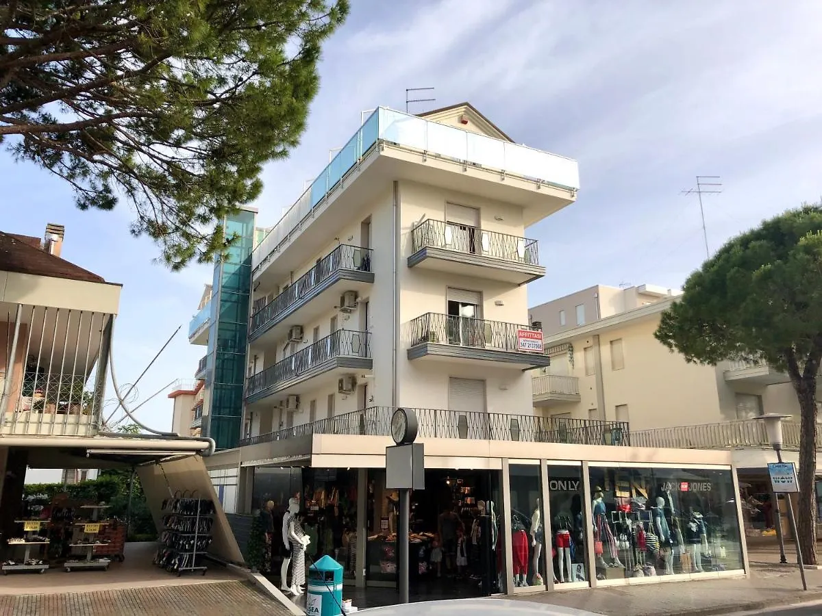 Appartamenti Cristina Carraro Immobiliare - Family Apartments Lido di Jesolo